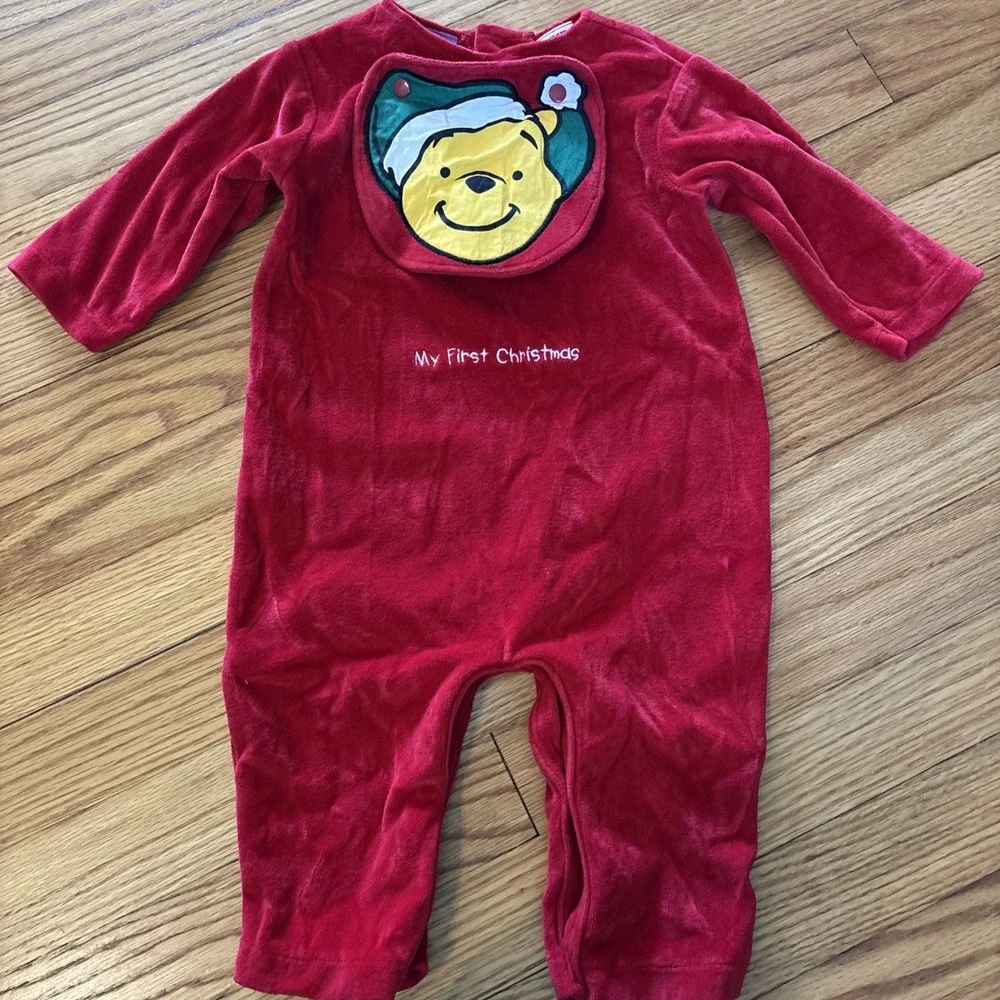 Winnie The Pooh Embroidered 6-9 MO Red Velvety Outfit Baby Christmas Disney‎ VTG